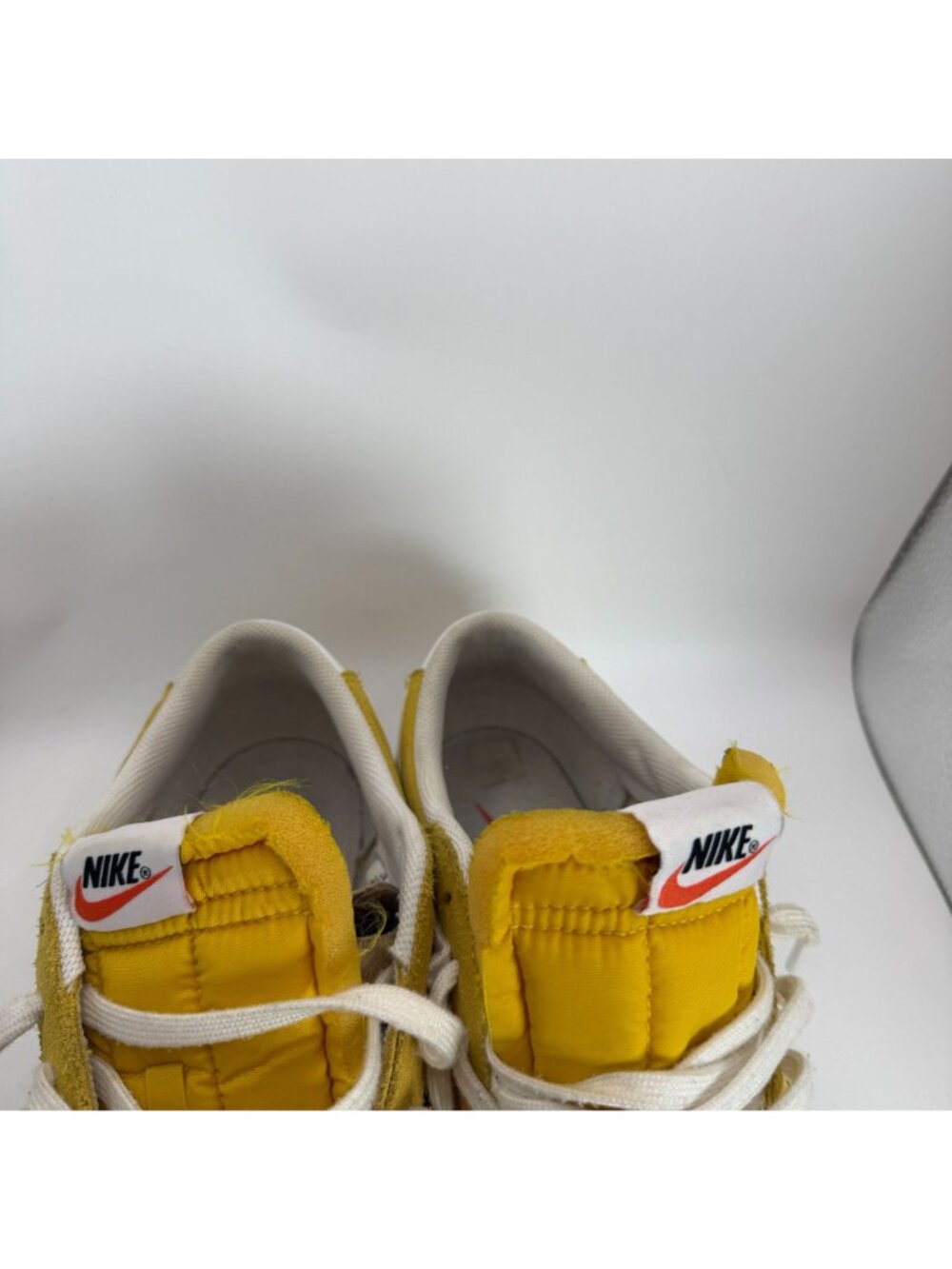 Nike Blazer Low 77 Vintage Yellow & White Sneakers Size 10.5 Men’s Suede Casual - Picture 3 of 9